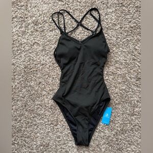 Cupshe Black Ribbed One-Piece Swimsuit with Crossback Straps